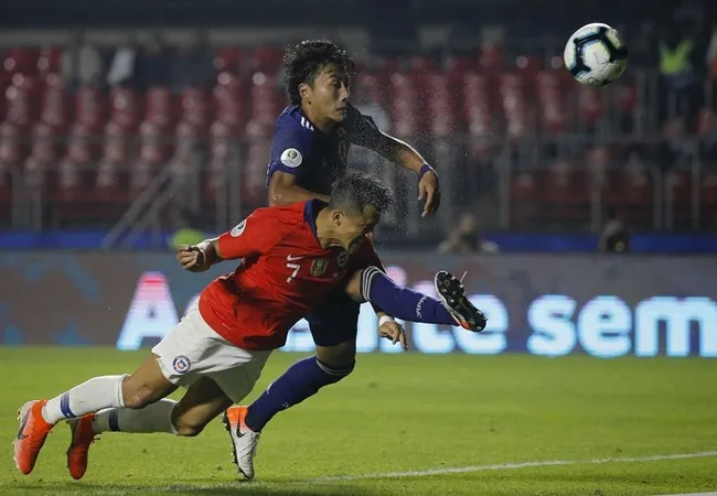 Này Sanchez, anh vừa tự 'cứu rỗi' tương lai của mình tại Man Utd! - Bóng Đá