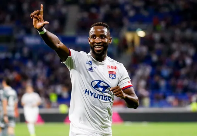 Manchester United issued warning over pursuit of £40m+ rated striker - M.U bị Lyon cảnh báo vụ Moussa Dembele - Bóng Đá