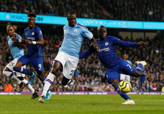 Kante giữ thăng bằng 'đỉnh' như thế nào trước Man City? - Bóng Đá