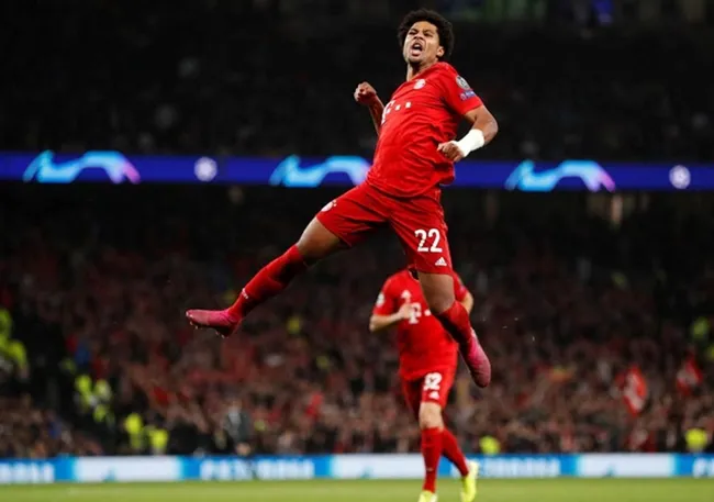 SỐC! Phá lưới Tottenham 4 lần, 'kẻ Arsenal từ bỏ' bị đồng đội đốn giò ngã chổng vó - Bóng Đá