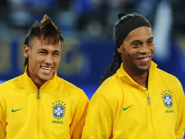 Quá khứ và Hiện tại: Ronaldinho với Neymar, ai là số 10 xuất sắc nhất ? - Bóng Đá