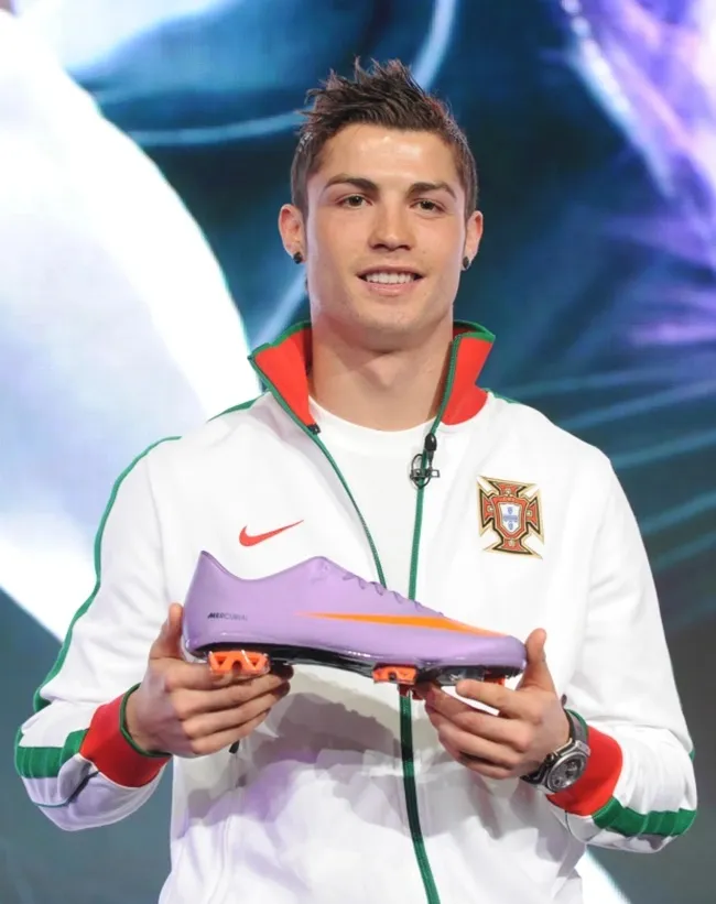 '3 Ronaldo' quay quảng cáo mới cho Nike - Bóng Đá