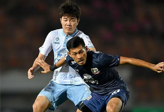 Xuân Trường bảnh bao cùng Buriram sang Nhật đá Champions League - Bóng Đá