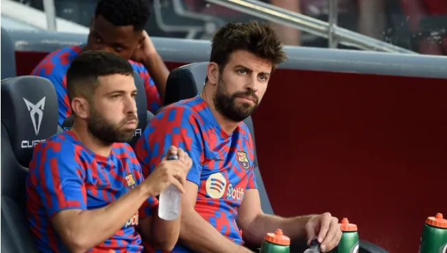 Barcelona có thể cắt hợp đồng với Pique - Bóng Đá