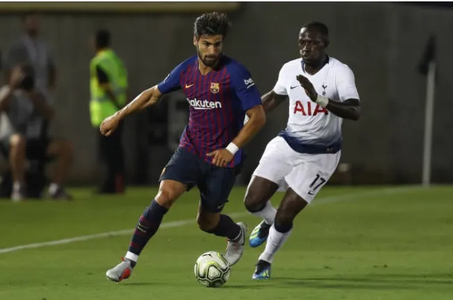 Ảnh sau trận Barca - Tottenham - Bóng Đá