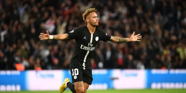 Neymar trở về quê nhà Brazil điều trị chấn thương - Bóng Đá