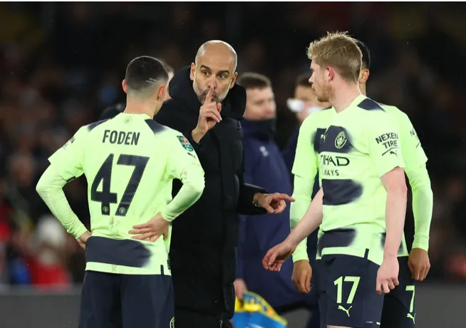 Phản ứng của Pep Guardiola sau trận thua CLB bét bảng Premier League - Bóng Đá