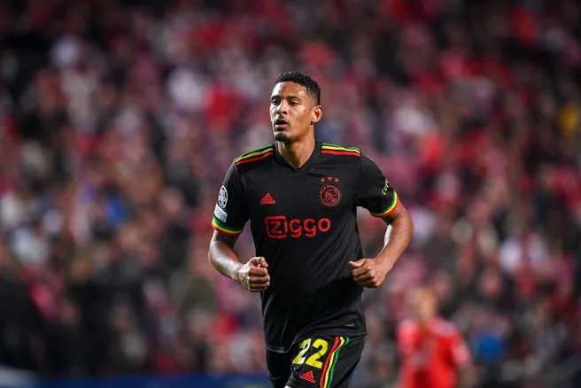 Haller đi vào lịch sử Champions League - Bóng Đá