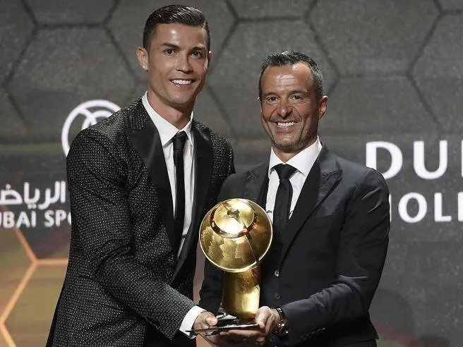 JORGE MENDES EXPLAINS WHY CRISTIANO RONALDO MUST WIN THE BALLON D’ORa - Bóng Đá