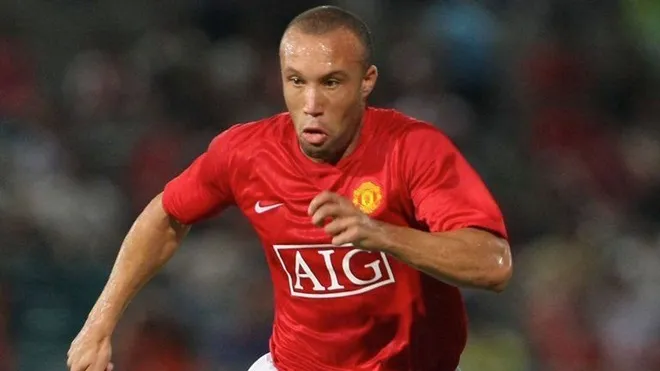 4 cầu thủ từng khoác áo Man United và Arsenal - Bóng Đá