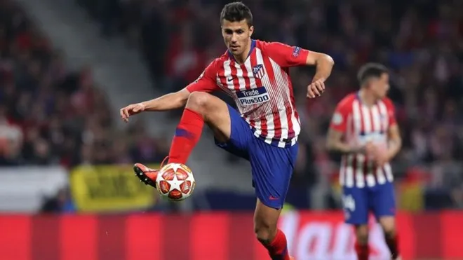 How Rodri compares to the deep-lying midfielders of Man City’s top-six rivals - Bóng Đá