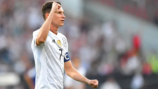 10 tiền vệ chuyền bóng xuất sắc nhất ở World Cup - Bóng Đá