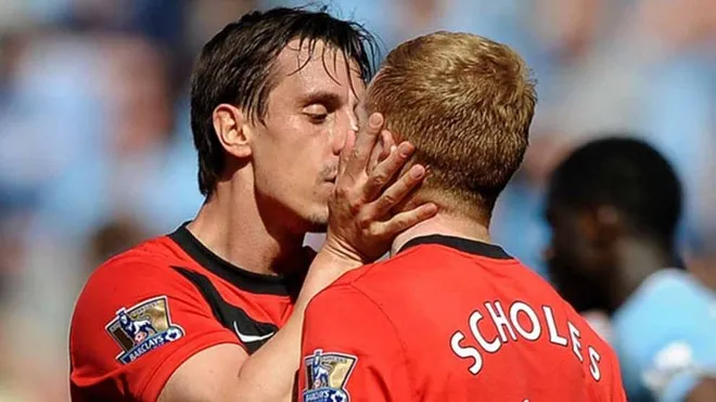 Gary Neville bênh Scholes, chống lại Mourinho - Bóng Đá