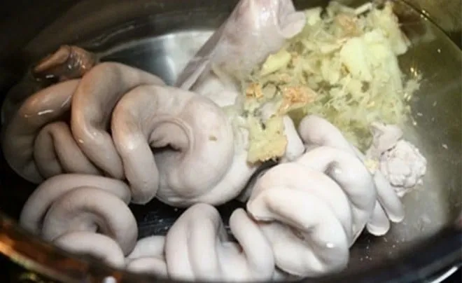 luoc-long-lon-dung-chi-cho-nuoc-la-them-thu-nay-vao-longtrang-tinh-4