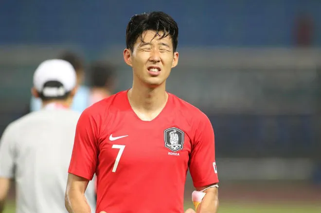 Son Heung-Min quay lưng, không dám sút 11m đưa U23 Hàn Quốc gặp U23 Việt Nam - Bóng Đá