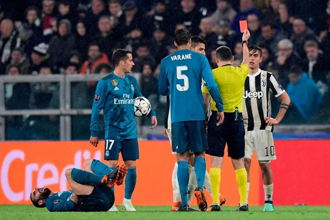 'Tội đồ' Dybala còn lâu mới thành Ronaldo và Messi - Bóng Đá