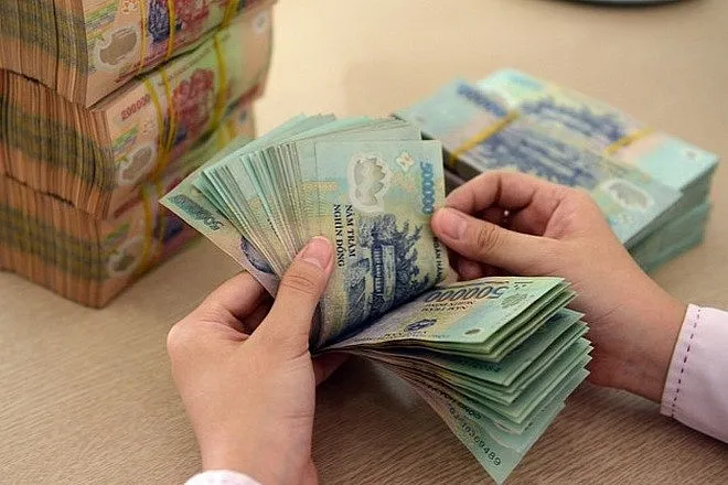 co-tien-gui-tiet-kiem-dung-bo-qua-nhung-ngan-hang-co-thuong-nong8,5%-nay-2