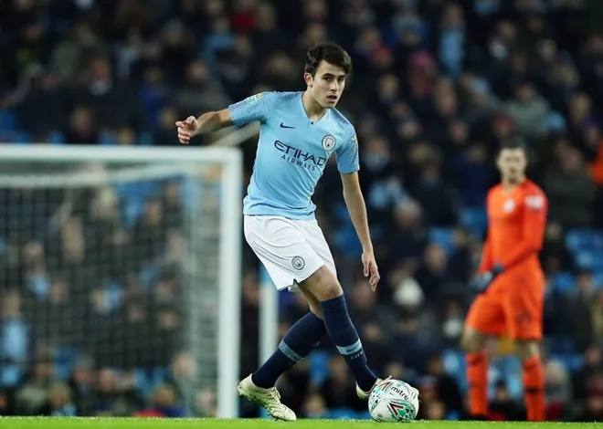 Man City sở hữu Pique 2.0 (Eric Garcia) - Bóng Đá