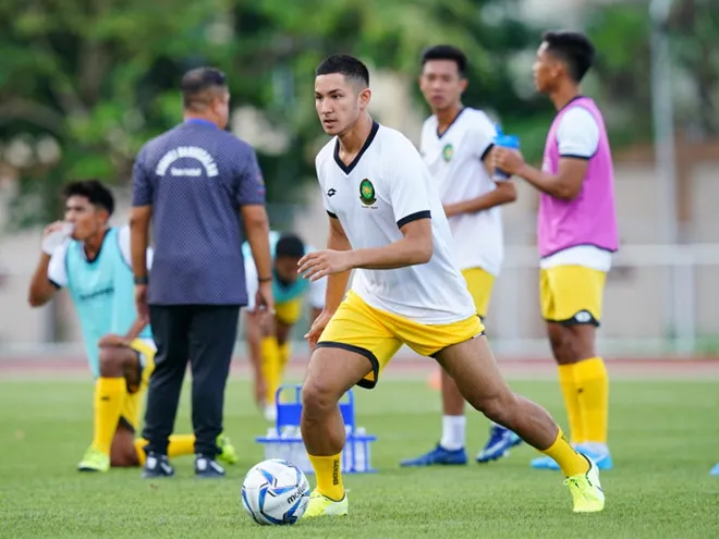 Bật HLV, Ronaldo & Kepa phải gọi 