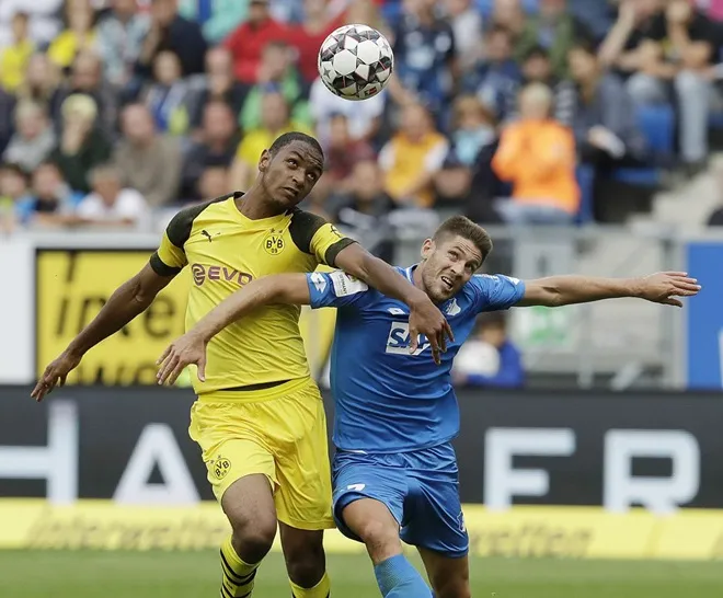 Pulisic tỏa sáng, Dortmund hòa 