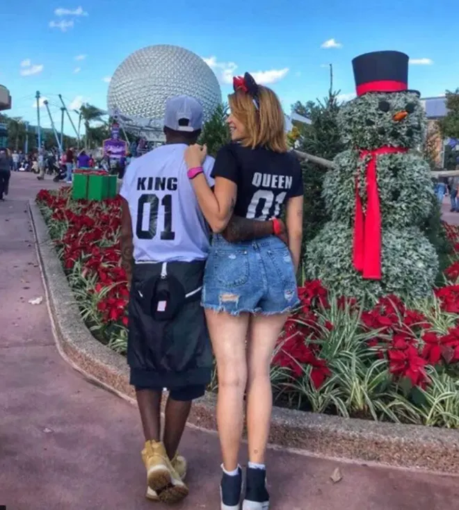 Man Utd star Fred heads out for day at Blackpool Pleasure Beach with wife as coronavirus outbreak takes hold - Bóng Đá