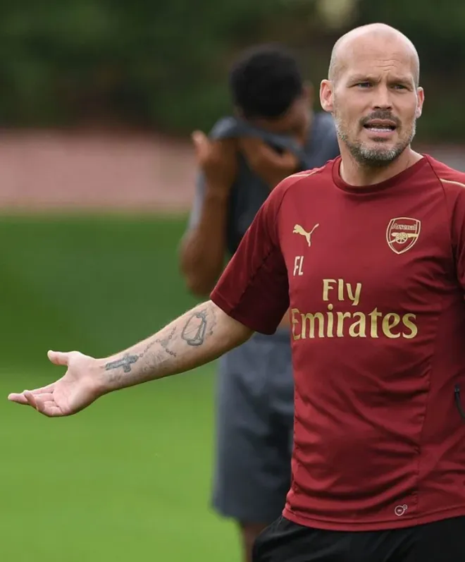 senal interim manager Freddie Ljungberg had red hair, modelled pants for Calvin Klein and married Spurs fan Natalie - Bóng Đá