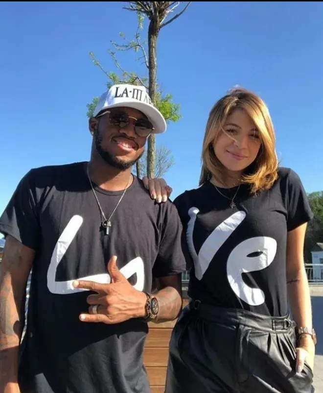 Man Utd star Fred heads out for day at Blackpool Pleasure Beach with wife as coronavirus outbreak takes hold - Bóng Đá