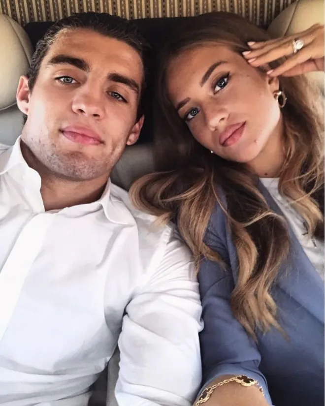 Ngất ngây trước vẻ đẹp hút hồn của WAGs sao Chelsea - Bóng Đá