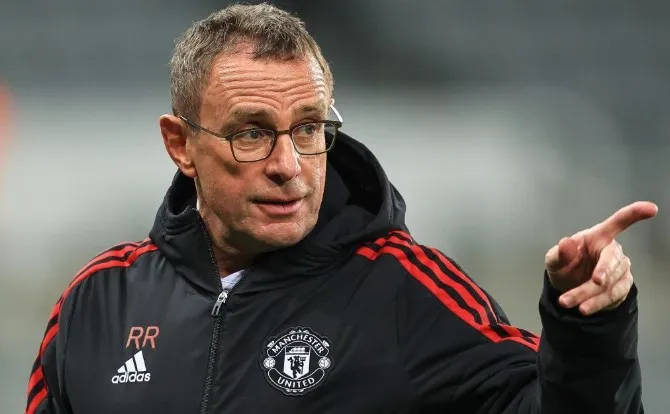 Rangnick chỉ ra vấn đề lớn nhất của hàng thủ Man Utd - Bóng Đá