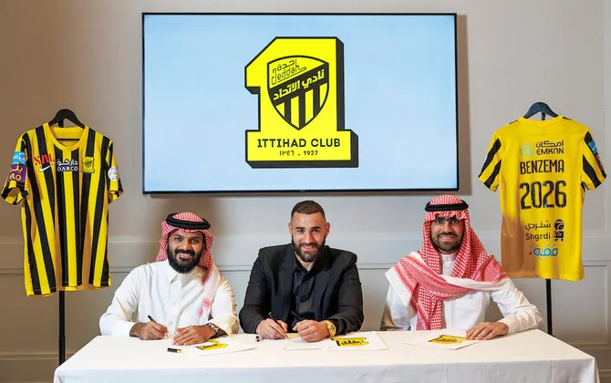 Official: Benzema - Bóng Đá