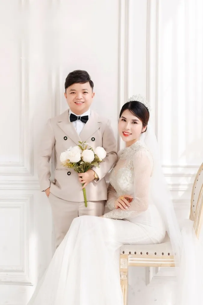 chuyen-tinh-chong-1m3-vo-1m6cuoc-song-sau-1-nam-ket-hon-cua-chang-1m37-cuoi-vo-1m62-xinh-nhu-hoa-87f7e74f-20230302-223145