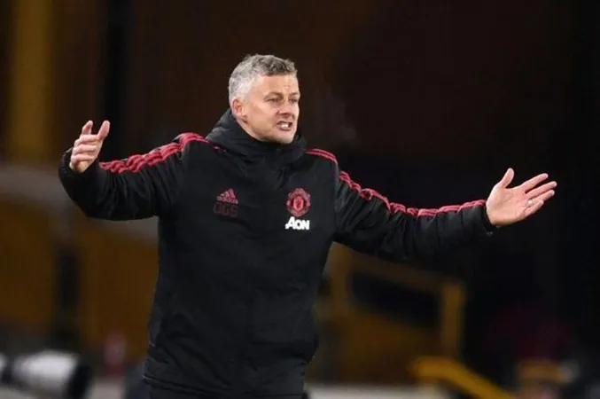 MU thua mất mặt, CĐV ví họ còn tệ hơn cả ..... Huddersfield - Bóng Đá