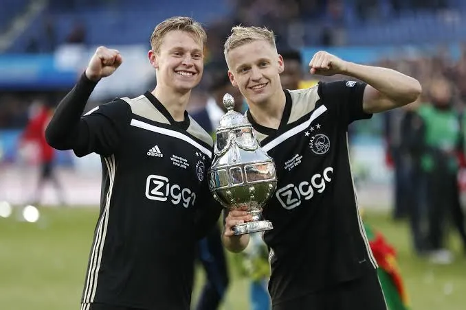 Frenkie de Jong was the focal point of Erik ten Hag's thrilling Ajax side - Bóng Đá