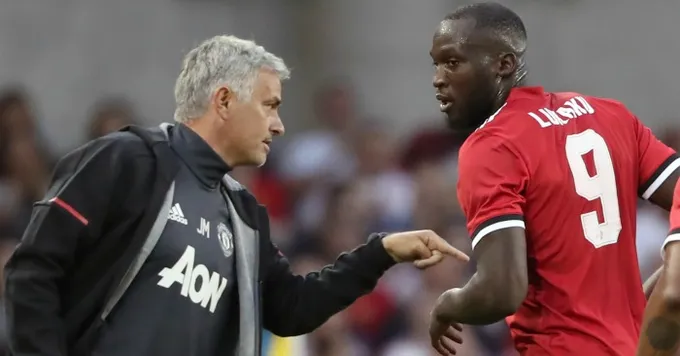 Lukaku, khi nào anh mới tự đối chất với fan Man Utd? - Bóng Đá