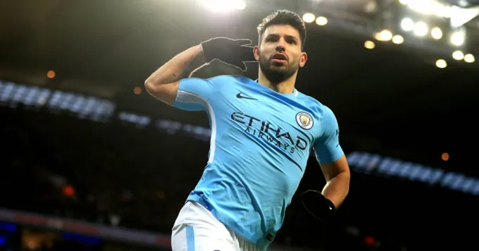 Đây là đội hình Premier League hay nhất mùa chăng? Robbie Savage - Bóng Đá