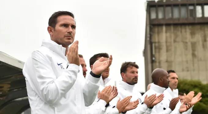 FRANK LAMPARD VỀ TRẬN ĐẤU ĐẦU TIÊN TRÊN BĂNG GHẾ HUẤN LUYỆN - Bóng Đá