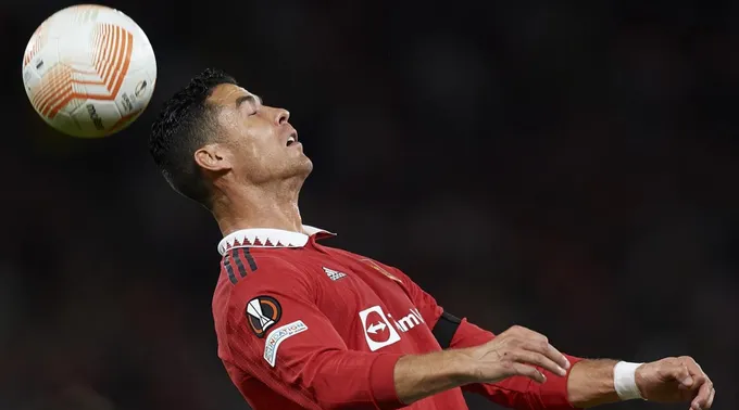 Ronaldo cản trở MU cả khi ngồi dự bị - Bóng Đá