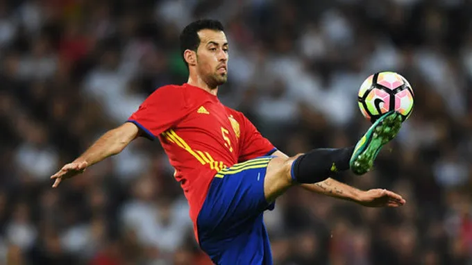 10 tiền vệ chuyền bóng xuất sắc nhất ở World Cup - Bóng Đá