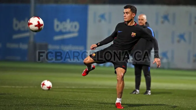 Coutinho lăn xả trên sân tập, sẵn sàng cho màn ra mắt - Bóng Đá