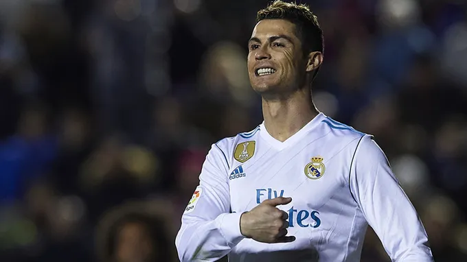 Ở tuổi 33, tương lai nào chờ đón Ronaldo? - Bóng Đá