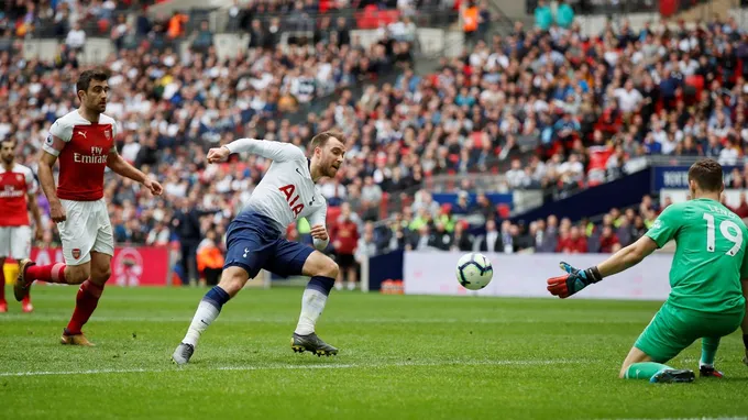 Hành động côn đồ, sao Tottenham bị Lacazette 'bóc phốt' trên mạng xã hội - Bóng Đá