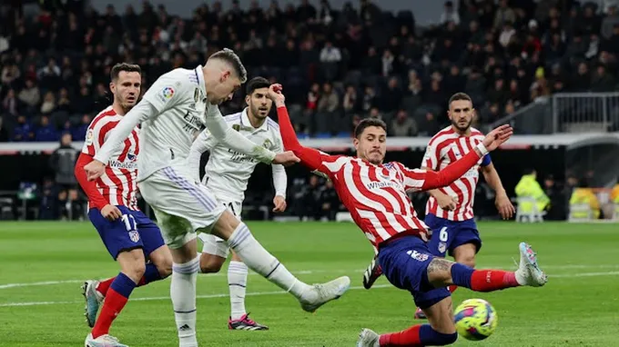 Simeone bức xúc, cáo buộc trọng tài và VAR thiên vị Real Madrid - Bóng Đá