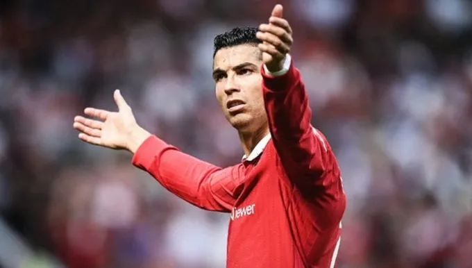 Ronaldo cản trở MU cả khi ngồi dự bị - Bóng Đá