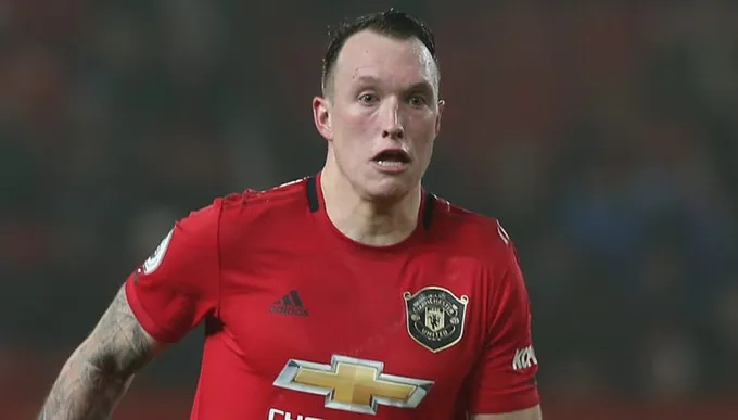 Erik ten Hag makes stunning Phil Jones revelation - Bóng Đá