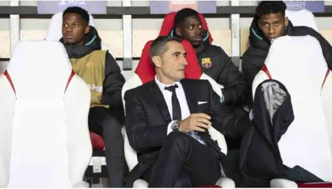 Barcelona left Slavia Prague's dressing room in an absolute state - Bóng Đá
