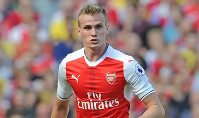 CĐV Arsenal chỉ ra cái tên chơi như