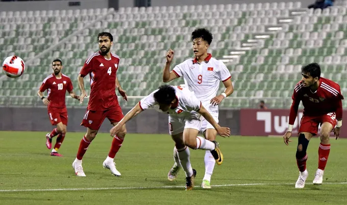 U23 Việt Nam thua đậm U23 UAE: Đánh rơi nhiều hi vọng - Bóng Đá