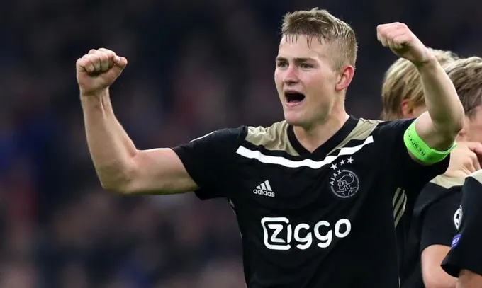 CĐV M.U tức giận vì Juventus chiêu mộ De Ligt - Bóng Đá