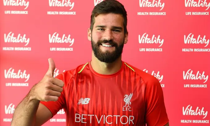 Chùm ảnh: Alisson ra mắt Liverpool - Bóng Đá