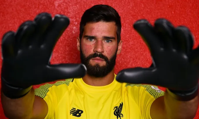 Chùm ảnh: Alisson ra mắt Liverpool - Bóng Đá